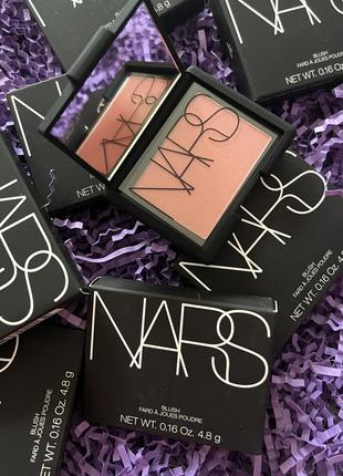 Суперціна!!культові рум'яна 4,8 грам nars. відтінок orgasm. повнорозмірні.1 фото