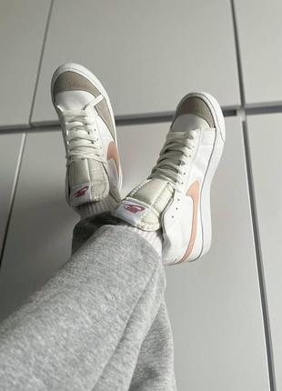 Кросівки чоловічі / жіночі білі з шкіри nike blazer mid vintage 77 white pink