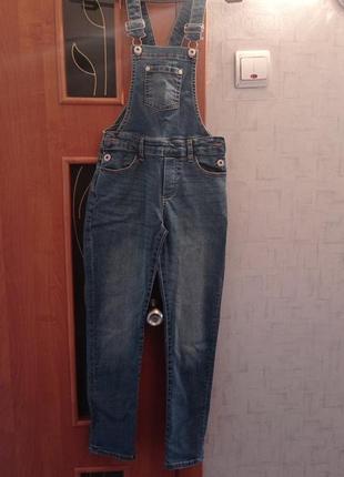 Джинсовий комбінезон фірми jeans overall на сріст 130 см