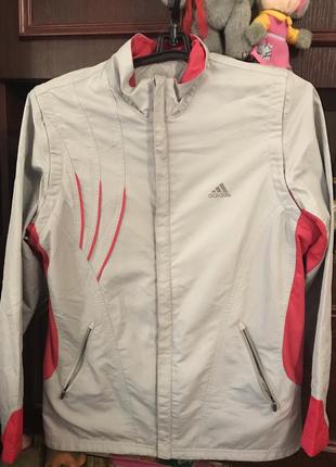 Крутая спортивная ветровка adidas