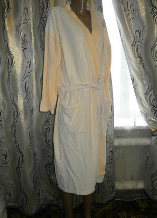 Жіночий махровий халат з квітковою аплікацією4 фото