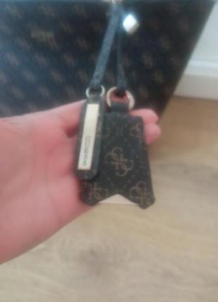 Продам брендовую сумку guess 4