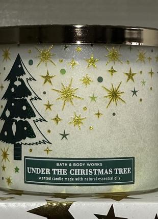 Парфумована свічка under the christmas tree від bath and body works