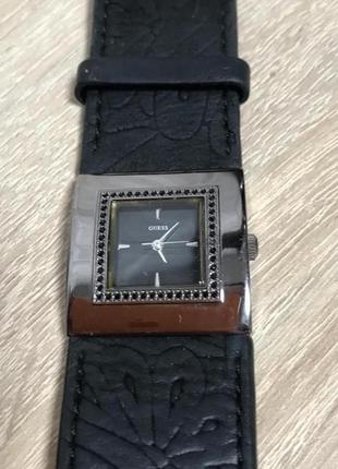 Часы известного бренда guess.оригинал