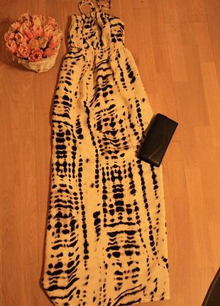 Красиве довге плаття