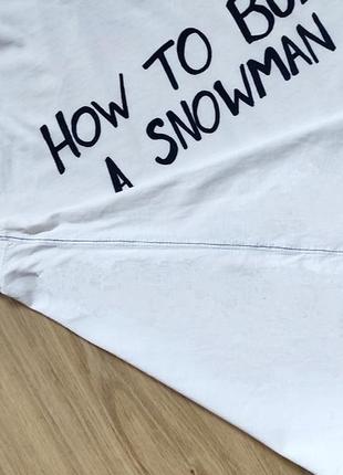 Белоснежная футболка с принтом how to build a snowman5 фото