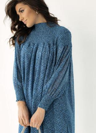 Шифоновое платье миди с воротником стойкой