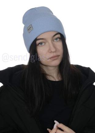 Нова жіноча шапка