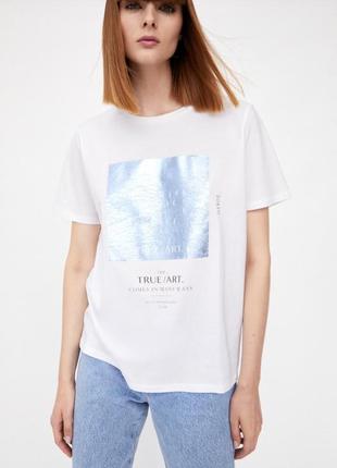 Футболка с принтом zara.