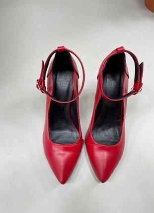 Красные кожаные туфли лодочки с ремешком цвет по выбору9 фото