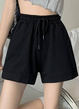 Круті трикотажні шорти відомого бренда