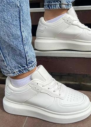 Женские кроссовки стильные stilli, белые

36-41