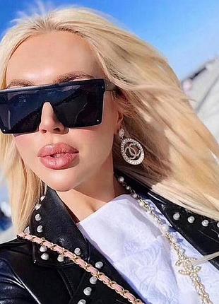 Трендовые солнцезащитные очки