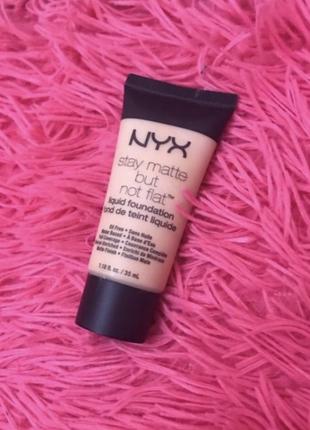 Тональна основа nyx