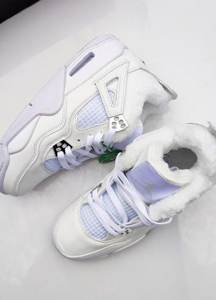 Зимові жіночі кросівки  в стилі nike air jordan 4 white білі❄️