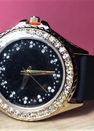 1, металлические   часы с силиконовым  ремешком  и стразами  wet seal сша  оригинал2 фото