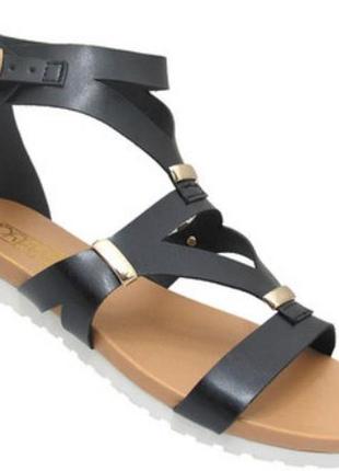 Стильні чорні босоніжки на білій підошві adriana америка (розмір 24,5 см)