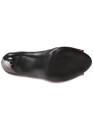 1, кожаные черные туфли на каблуке и скрытой платформе  carlos by carlos sa размер us 7,5 - 24 см7 фото