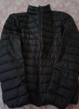 Чудова весняна курточка benetton