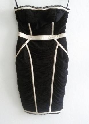 Супер стильне плаття-корсет в білизняному стилі