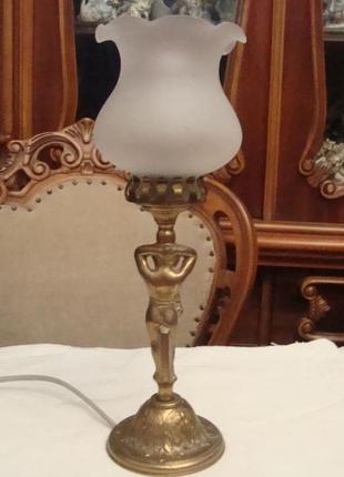 Антикварная статуэтка - настольная лампа путти бронза германия1 фото
