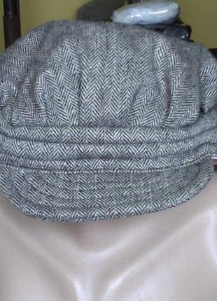 Шапка-кепка жіноча на 57 розмір. поліестер+шерсть