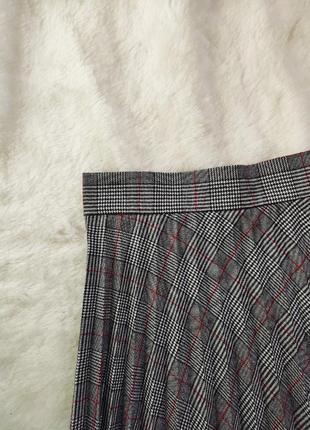 Дизайнерская длинная юбка плиссе миди теплая в клетку полоску серая разноцветная шерсть андре тан7 фото