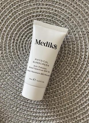 Солнцезащитный крем medik8 physical sunscreen spf 50