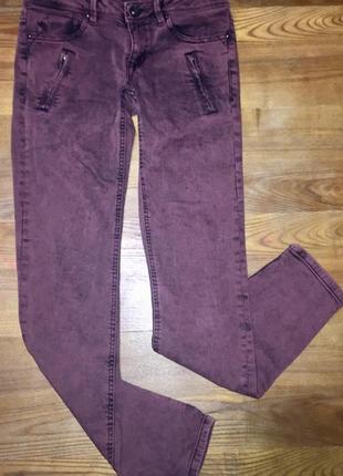 Яскраві джинси марки edc
