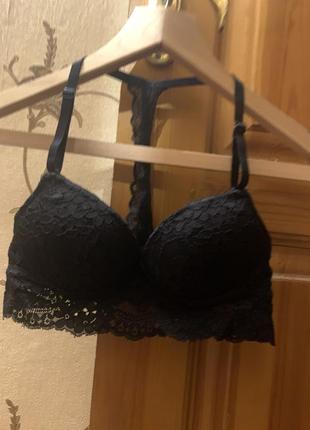 Чёрный бюстик