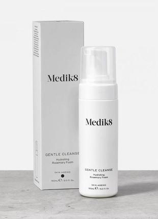 Очищающая пенка для всех типов кожи - medik8 gentle cleanse 150ml