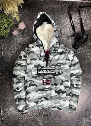 Зимний брендовый анорак napapijri серый камуфляж / утепленные куртки набумага на зиму3 фото