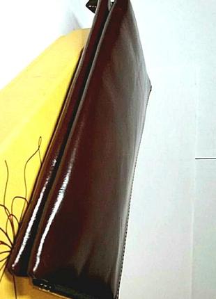 Кошелек клатч шкиряный глянцевый с ремешком3 фото