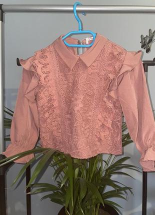 Нарядна блузка