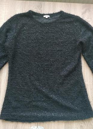 Черный нарядный свитер