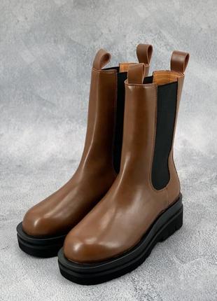 Bottega veneta brown sole коричневые высокие сапоги ботега венета демисезон весна осень черная подошва ботинки тренд7 фото