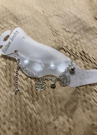 Браслет, прикраса на ногу