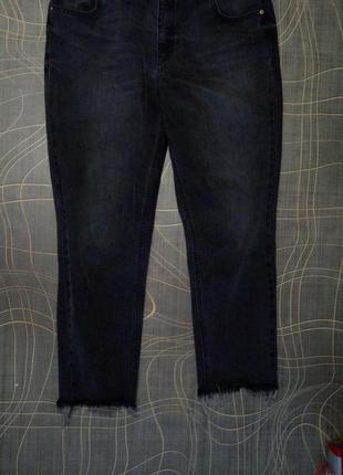 Завышенные стильные джинсы (низ обрезан), размер (46-48)3 фото