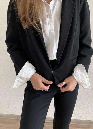 Черный пиджак