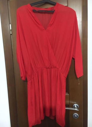 Красное яркое платье zara