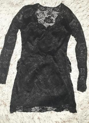 Черное гипюровое платье