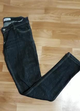 Крутые темные джинсы-скини левисы,большой выбор в профиле!1 фото
