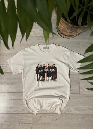 Футболка balenciaga