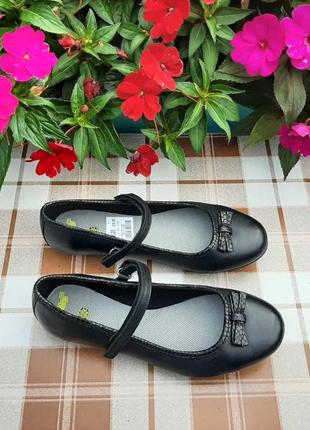 Р.  36. 37, 37. 5  clarks кожаные девичьи туфли  оригинал7 фото