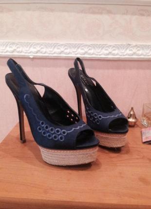 Розпродаж!!!! літні босоніжки на високому каблуці