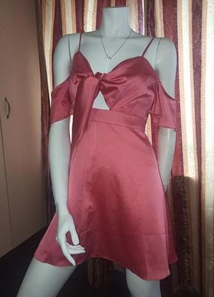 Новое кораловое короткое нарядное  платье с откртыми плечами missguided2 фото