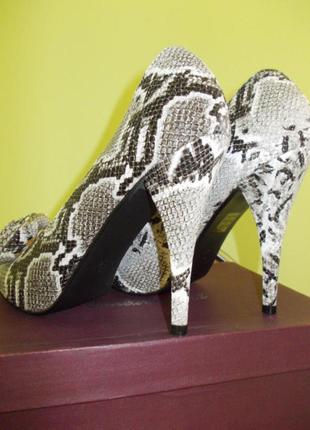 Туфли--новые--питон 40 размер