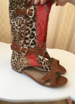 Босоніжки-чобітки