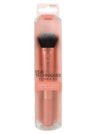 Real techniques expert face brush для тональної основи