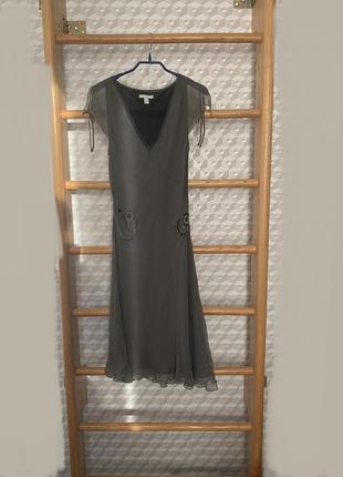 Нежное коктейльное платье mango